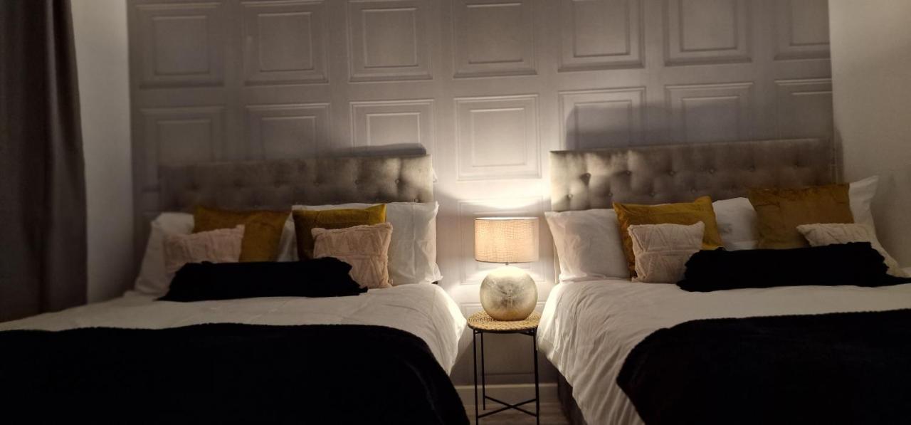 Shm Stays Leicester. Newly Renovated!! 15 Min Drive From City Centre, University. 9 Min Drive To Leicester City Stadium, 5 Min Drive To M1 & M69. 2 Min Walk To Bus Stop. Eksteriør bilde