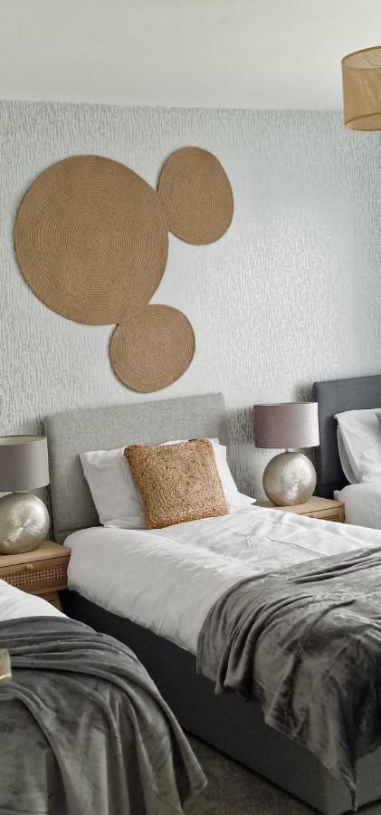 Shm Stays Leicester. Newly Renovated!! 15 Min Drive From City Centre, University. 9 Min Drive To Leicester City Stadium, 5 Min Drive To M1 & M69. 2 Min Walk To Bus Stop. Eksteriør bilde