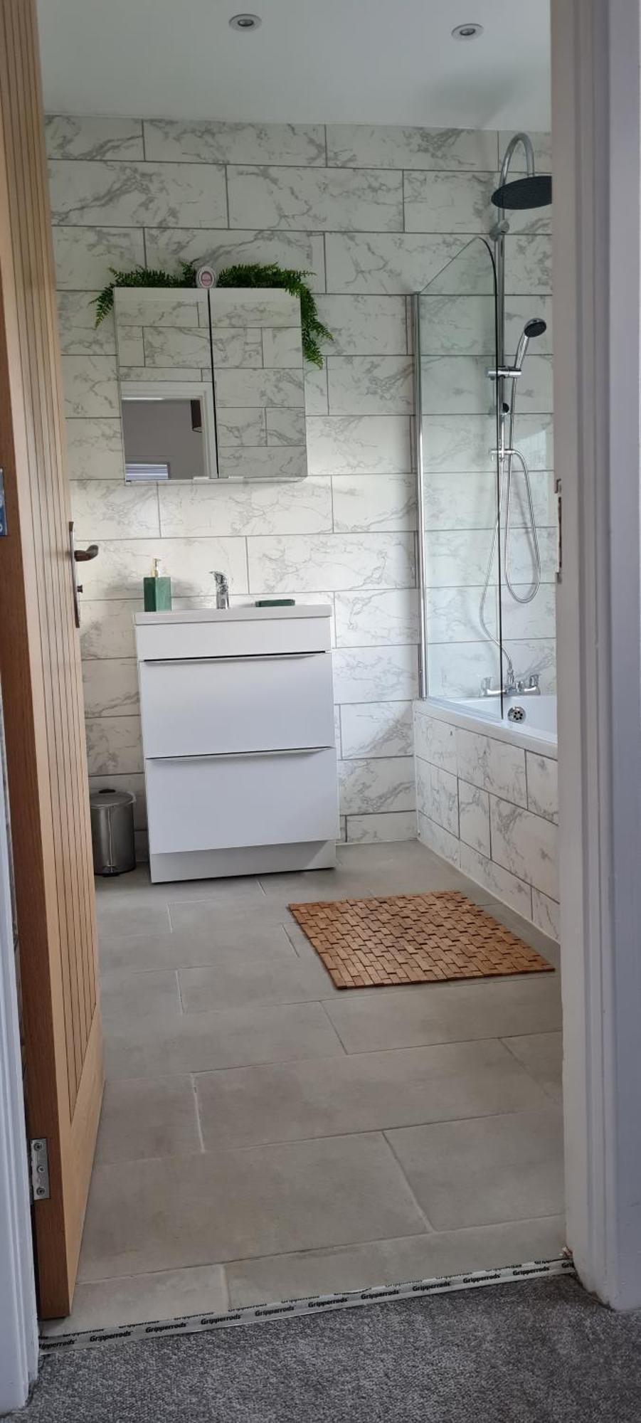 Shm Stays Leicester. Newly Renovated!! 15 Min Drive From City Centre, University. 9 Min Drive To Leicester City Stadium, 5 Min Drive To M1 & M69. 2 Min Walk To Bus Stop. Eksteriør bilde